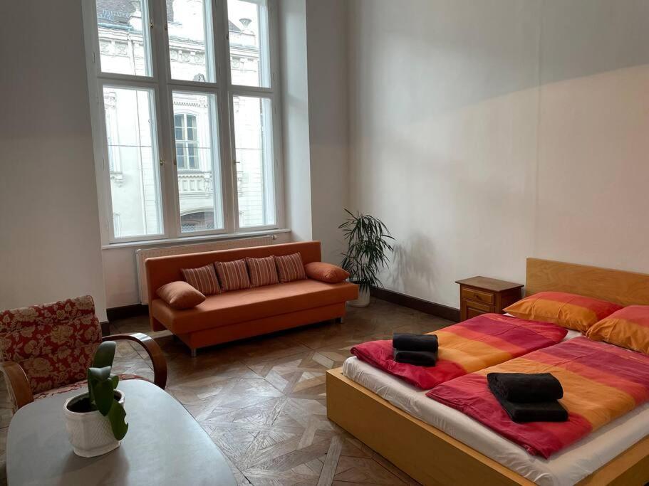 Geraeumige Altbauwohnung Im Zentrum Graz Exterior foto